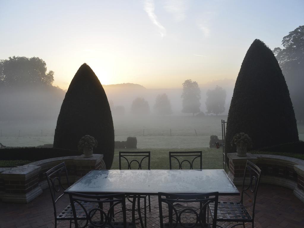 Bed and Breakfast Chateau De Bouelles Neufchâtel-en-Bray Exterior foto