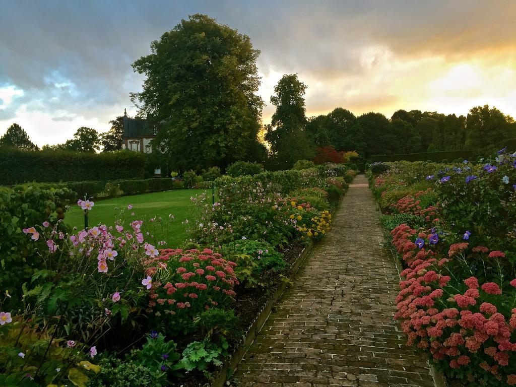 Bed and Breakfast Chateau De Bouelles Neufchâtel-en-Bray Exterior foto